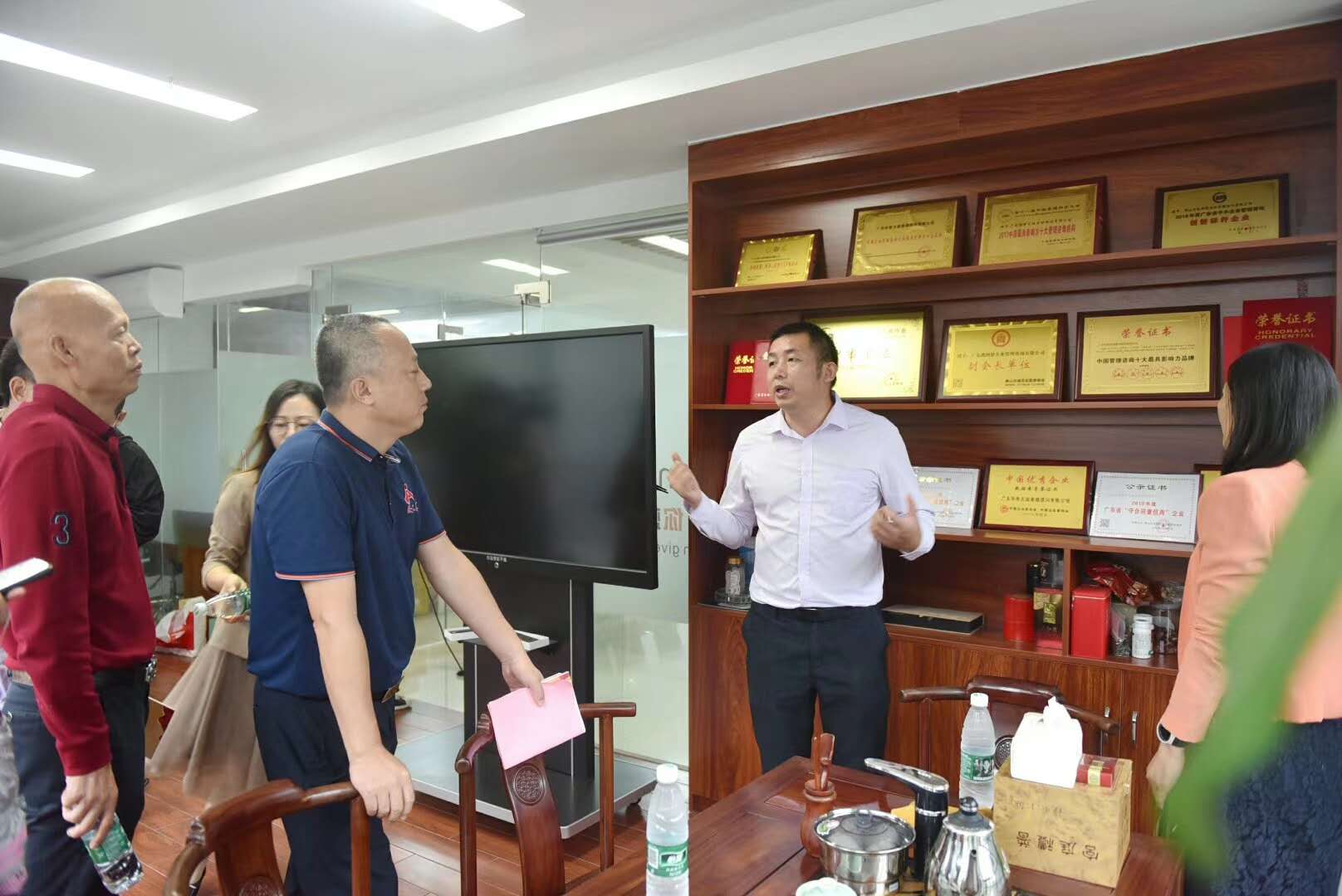 南海区退役军人事务局王局长等领导一行来我司指导工作 南海区退役军人事务局王局长等领导一行来我司指导工作